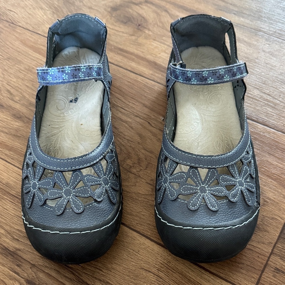 JBL Gray Floral Cutout Women's Shoes